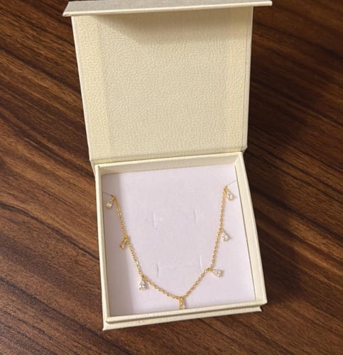 كيس KARTZ ورد صناعي يحتوي أكثر من نوع ورد لون أحمر...