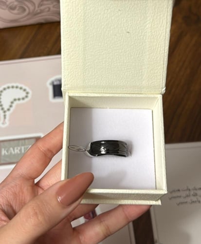 كيس KARTZ ورد صناعي أحمر مع خاتم رجالي ستانسل ستيل