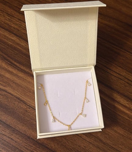 تنسيق KARTZ كيس ورد صناعي لون بنك مع عقد فضه عيار...