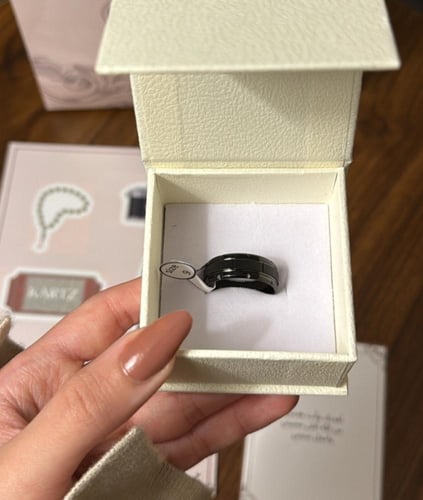 كيس KARTZ ورد صناعي أحمر مع خاتم رجالي ستانسل ستيل