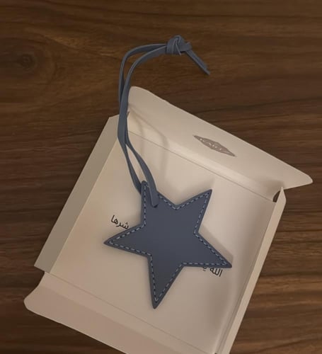 ميدالية + ميدالية مفتاح نحت عباره او اسم باختياركم...