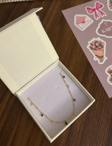 كيس KARTZ ورد صناعي يحتوي أكثر من نوع ورد لون بنك...