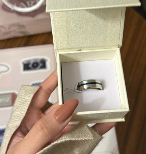 كيس KARTZ ورد صناعي منوع لون سكري مع خاتم رجالي ست...