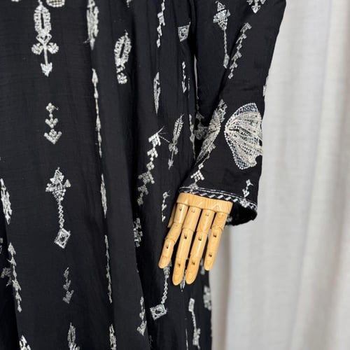 جلابية مغربي تطريز مقفل