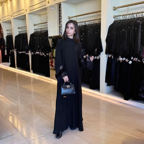 عباية دنتيل جدي طقطق ولف مناسب لكل الفصول