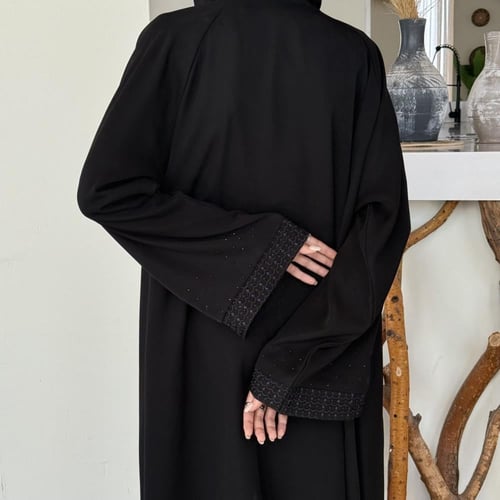 عباية كلوش كبير الفصوص لف مناسب لكل الفصول