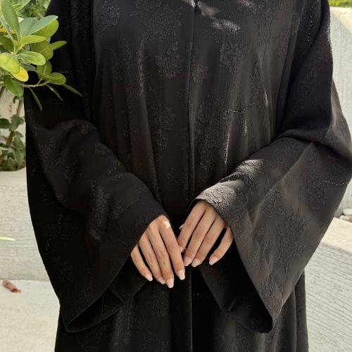 عباية ترند كلوش فصوص لف مناسب لكل الفصول