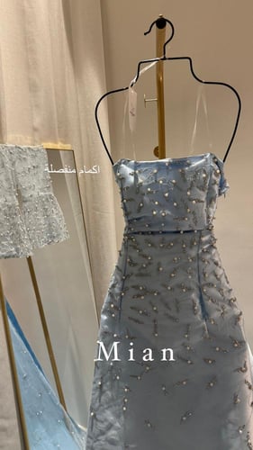 فستان لاندي