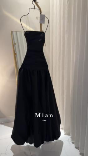 فستان قمر اسود