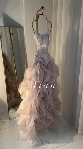 فستان فيرولين