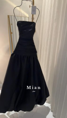 فستان قمر اسود