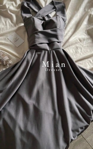 فستان لانا رصاصي