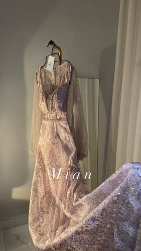 فستان لاتينا