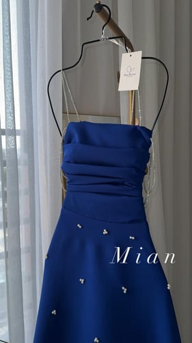 فستان ديور ازرق