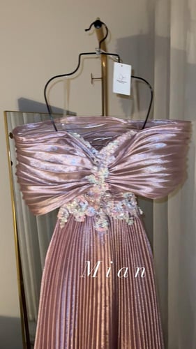 فستان ديلارا