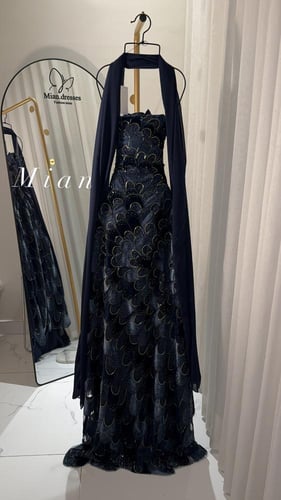 فستان لسينا