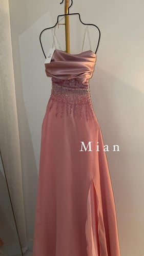 فستان فرساتن