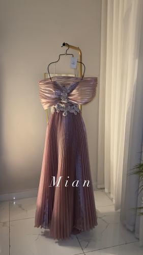 فستان ديلارا