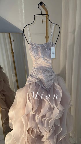 فستان فيرولين