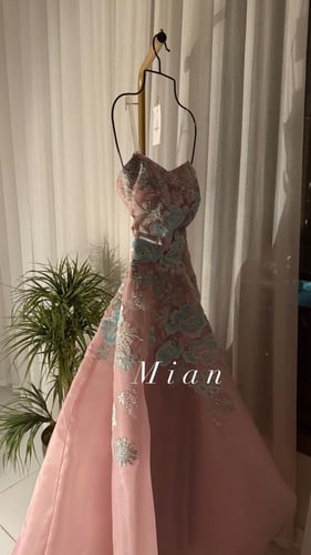 فستان سولارا