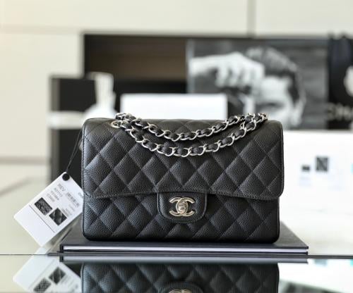 Chanel classic flap small