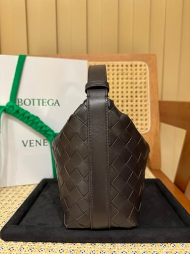 Wallace بوتيقا