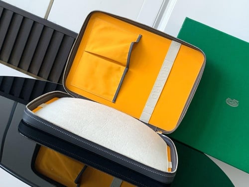 حقيبة لابتوب قويارد