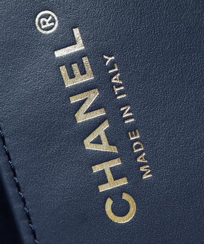 شانيل hobo كحلي