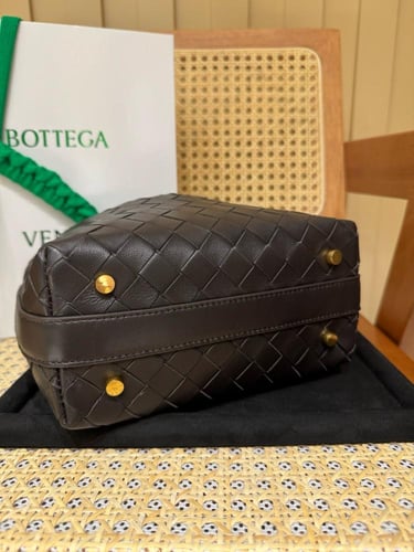 Wallace بوتيقا