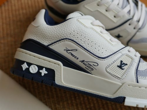 Trainer 24 Lv للجنسين