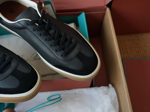 لوروبيانا Tennis walk