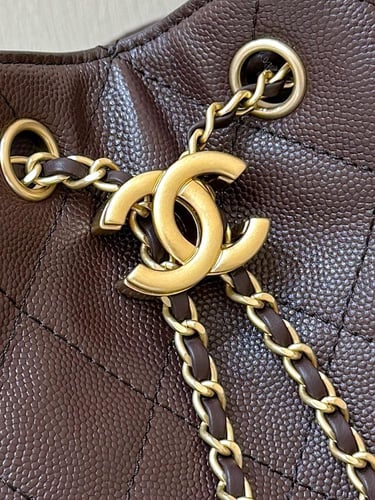 شانيل hobo بني داكن