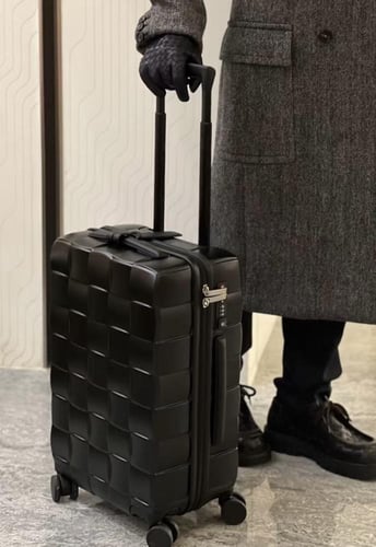 حقيبة سفر بوتيقا