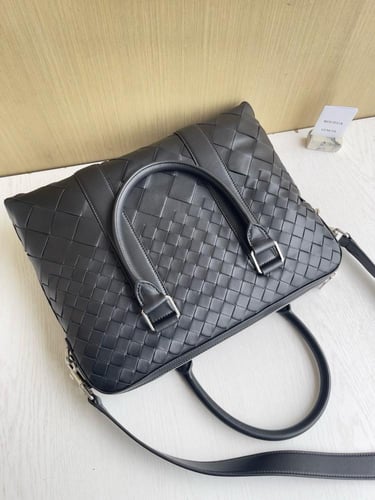 حقيبة لابتوب بوتيقا