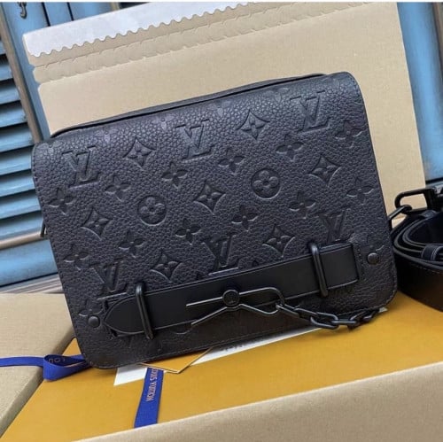 Lv STEAMER MESSENGER