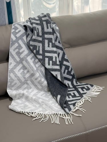 سكارف فيندي