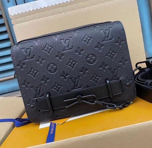 Lv STEAMER MESSENGER