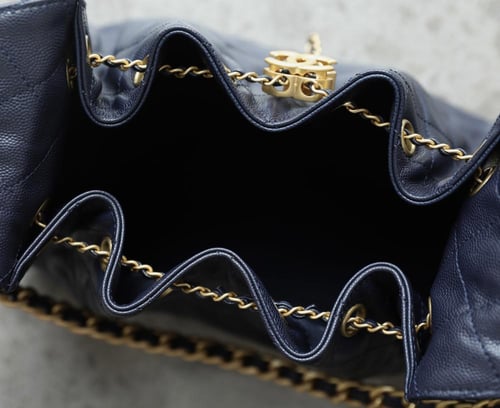 شانيل hobo كحلي