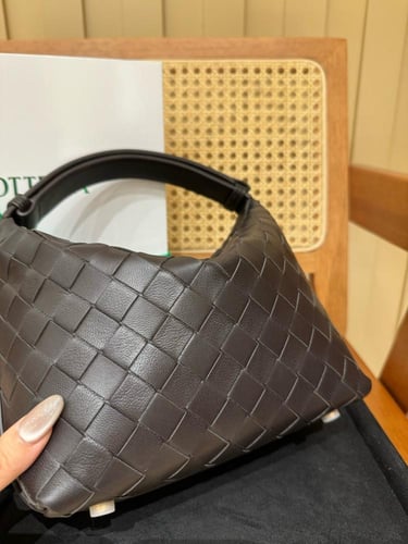 Wallace بوتيقا