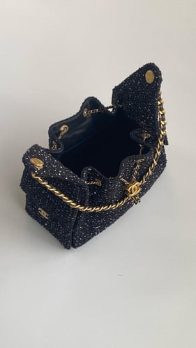 شانيل hobo small أسود