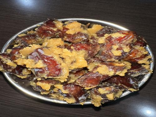 حلوه في علبه ستيل 7ك