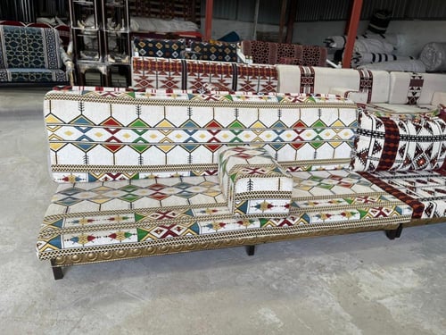 كرسي ارضية مع الجلسة