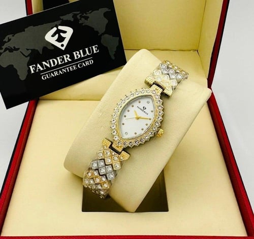 ساعة ماركة فندربلو بتصميم أنيق