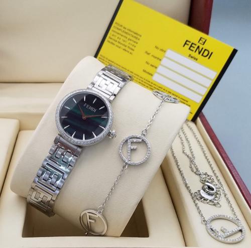 طقم فندي نسائيه