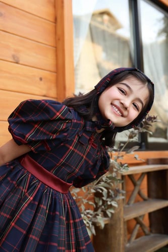 فستان كاروهات بحزام و أطراف مخمل