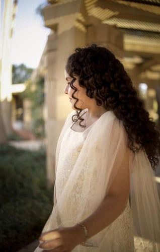 فستان و شنطه قرقيعان مطرز باحرف عربيه