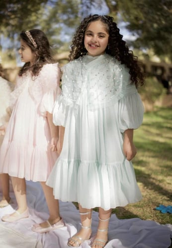 فستان سماوي فاتح بياقه شك يدوي