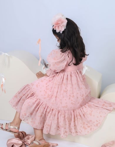 فستان ناعم وردي