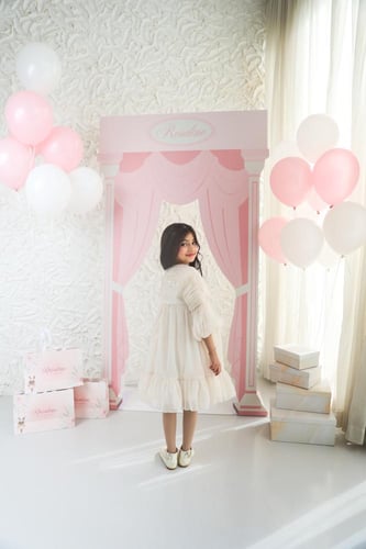 فستان بيج بياقه شك يدوي