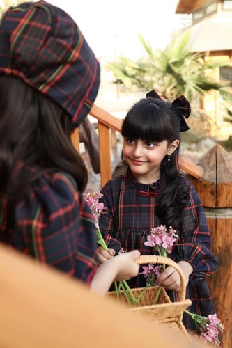 فستان كاروهات باطراف مخمل